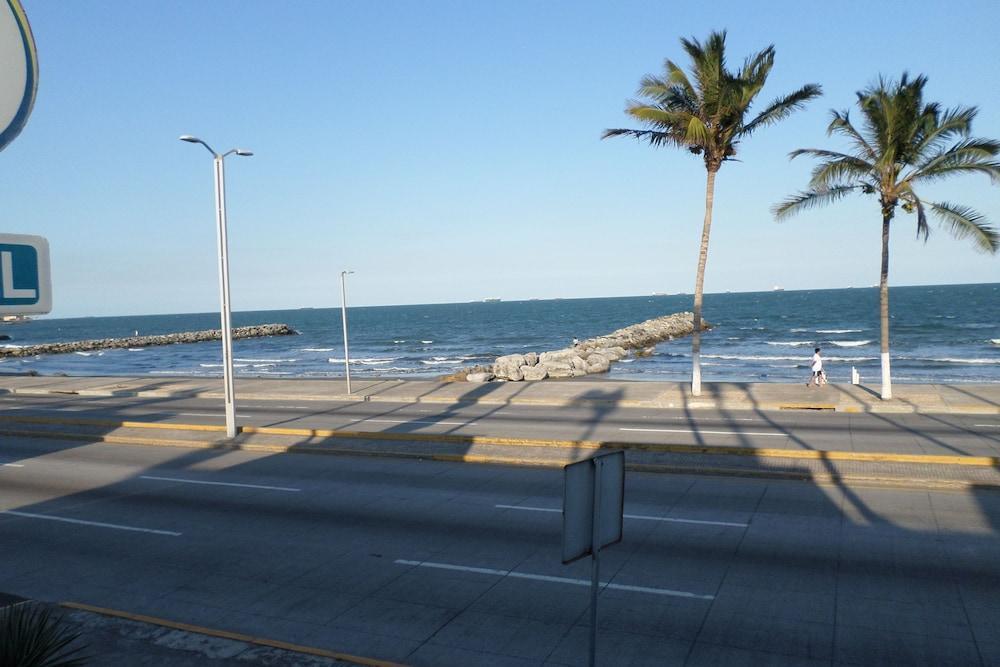 Hotel Suites Mediterraneo Boca Del Rio Veracruz Exteriör bild